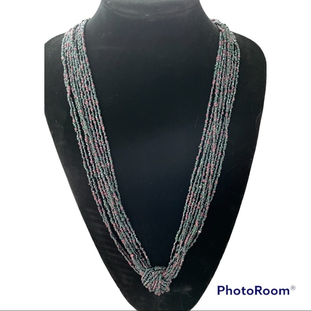 Beaded woman’s vintage necklace